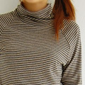 タートルネックTシャツ
