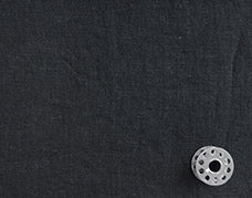 肌になじむ薄手リネン