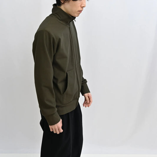 メンズMサイズ/フルジップタイプ/長袖（前裾アレンジ）
（モデル身長:169cm）